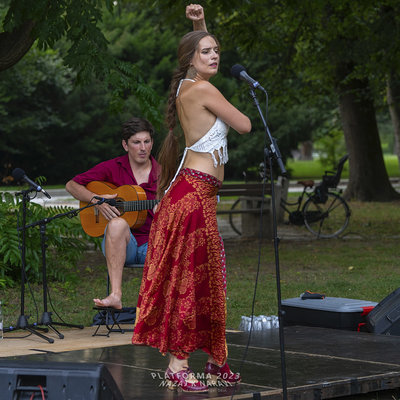 USMERJEN V ZEMLJO <em>Foto: Igor Unuk</em>