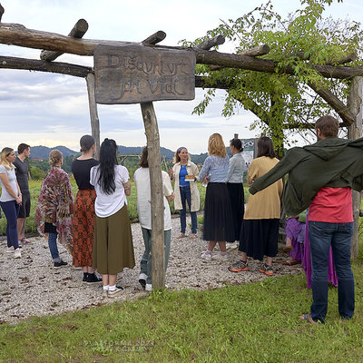 SENZORIČNO DOŽIVETJE DIŠAVNEGA VRTA PRI VIDI <em>Foto: David Orešič in Igor Unuk</em>